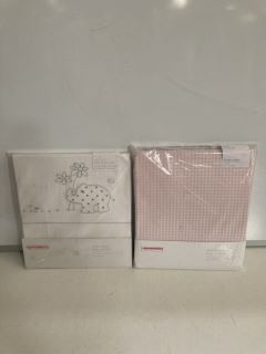 QTY OF ASSORTED THE WHITE COMPANY ITEMS TO INCLUDE GINGHAM BED LINEN FITTED SHEET COT BED 70X140X14.5 CM TOTAL RRP £185