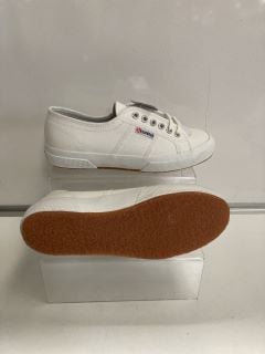 1 X SUPERGA WHITE TUMBLED LEATHER UK 6, TO ALSO INCLUDE SUPERGA WHITE TUMBLE EFGLU UK 7 TOTAL RRP £130