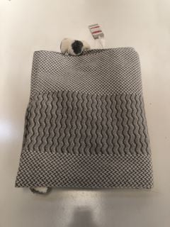 1 X WHITE COMPANY LINEN COTTON STRIPE SEQUIN SCARF, ONE SIZE TOGETHER WITH 1 X WHITE COMPANY ORGANIC COTTON TEXTURED POM POM SCARF, GREY, ONE SIZE TOTAL RRP £130