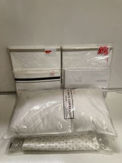 QTY OF THE WHITE COMPANY ITEMS TO INCLUDE DUCK FEATHER PILLOW 30 X 50CM - TOTAL RRP £193