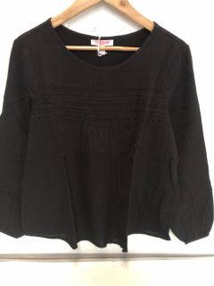 QTY OF THE WHITE COMPANY ITEMS TO INCLUDE ORGANIC COTTON WOOL EMBELLISHED KNIT DRESS BLACK SIZE 8 TOTAL RRP £265