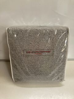 QTY OF THE WHITE COMPANY ITEMS TO INCLUDE GREY TEDDY THROW TOTAL RRP £280