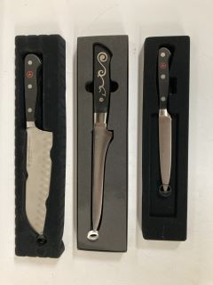 QTY OF ASSORTED KNIVES TO INCLUDE WUSTHOF CLASSIC SANTOKU KNIFE (18+ ID MAYBE REQUIRED)