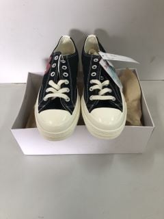 CONVERSE COMME DES GARCONS TRAINERS SIZE: 6 UK