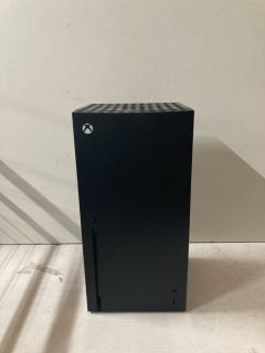 XBOX SERIES X REPLICA MINI FRIDGE