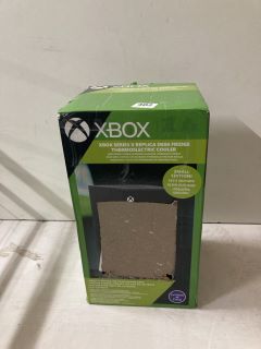 XBOX SERIES X REPLICA DESK FRIDGE