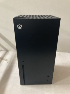 XBOX SERIES X REPLICA DESK FRIDGE