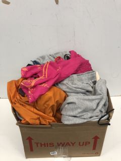 BOX OF PREMIUM CLOTHING VARIOUS SIZES & DESIGNS