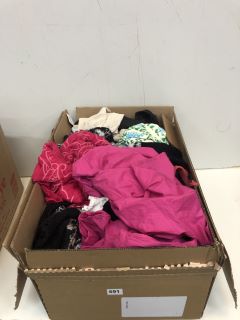 BOX OF PREMIUM CLOTHING VARIOUS SIZES & DESIGNS