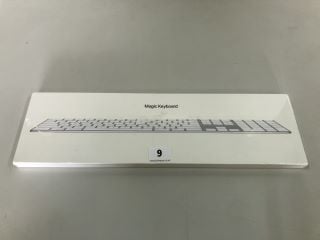 APPLE MAGIC KEYBOARD