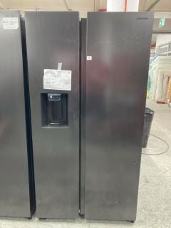 SAMSUNG AMERICAN STYLE FRIDGE FREEZER WITH WATER AND ICE DISPENSER SERIES 8 MODEL RS68A8840B1 RRP £1,049