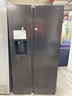 SAMSUNG AMERICAN STYLE FRIDGE FREEZER WITH WATER AND ICE DISPENSER SERIES 8 MODEL RS68A8840B1 RRP £1,049