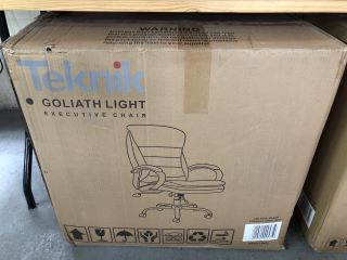 TEKNIK GOLIATH LIGHT EXECTUTIVE CHAIR