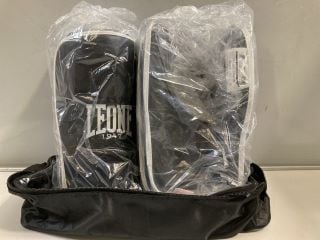 1 BOX OF ASSORTED SPORTS ITEMS INCLUDING LEONE SHIN GUARDS SIZE S