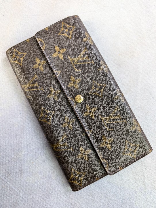 Louis Vuitton Monogram Pochette Porte Monnaie Credit Wallet, Dimensions 18.5x9x2cm(Approx) (VAT ONLY PAYABLE ON BUYERS PREMIUM)