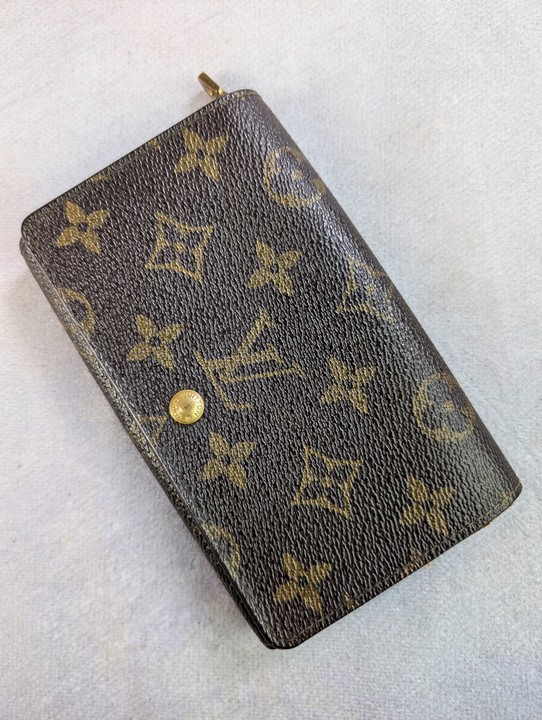 Louis Vuitton Monogram Porte Monnaie Billets Tresor Wallet, Dimensions 14x9x3cm(Approx) (VAT ONLY PAYABLE ON BUYERS PREMIUM)