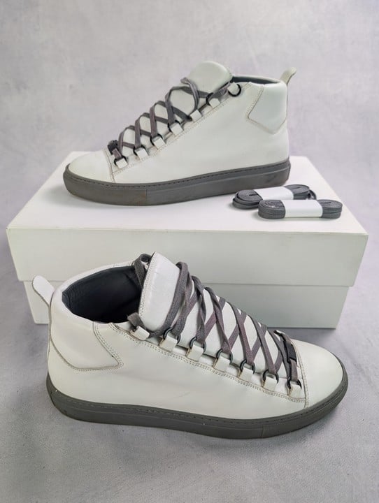 Balenciaga Arena Hi Top Sneakers With Box - Size 40 (VAT ONLY PAYABLE ON BUYERS PREMIUM)