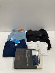 6 X LEVIS GARMENTS VARIOUS SIZES INCLUDING BLUE POLO SHIRT SIZE XL- LOCATION 51A.