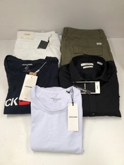 5 X JACK JONES CLOTHING VARIOUS STYLES AND SIZES INCLUDING BLACK SHIRT SIZE M - LOCATION 17B.