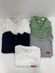 5 X LEVIS GARMENTS VARIOUS SIZES AND STYLES INCLUDING GREEN POLO SHIRT WITH STRIPES SIZE S- LOCATION 25C.