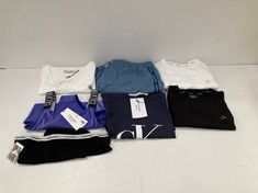 7 X CALVIN KLEIN GARMENTS VARIOUS MODELS AND SIZES INCLUDING BOYS SWIMMING COSTUME SIZE L - LOCATION 33C.