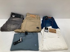 5 X G-STAR RAW GARMENTS VARIOUS SIZES AND STYLES INCLUDING WHITE JEANS SIZE L - LOCATION 38A.