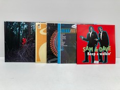 5 X VINYL BY VARIOUS ARTISTS INCLUDING SAM & DAVE - LOCATION 14C.