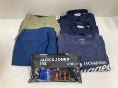 6 X JACK&JONES GARMENTS VARIOUS SIZES AND MODELS INCLUDING NAVY BLUE SHIRT SIZE XXL - LOCATION 26A.