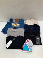 7 X GARMENTS VARIOUS BRANDS AND SIZES INCLUDING NAVY BLUE ARMANI T-SHIRT SIZE M - LOCATION 22A.