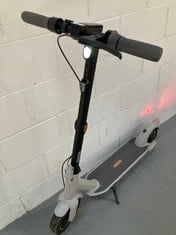 ELECTRIC SCOOTER NINEBOT G30LE II GREY (HAS ITS ORIGINAL BOX, NO CHARGER).