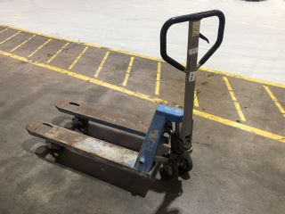 PFAFF BLUE 2500KG PALLET TRUCK