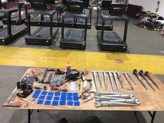 X3 TRAYS OF HAND TOOLS TO INCLUDE SPUD WRENCHES HAMMERS ANCHORS