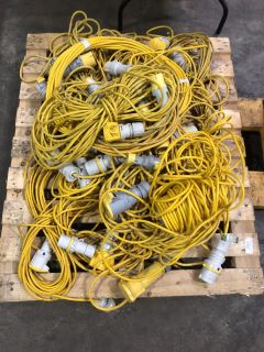 QTY MULTIPLE COLOURED YELLOW COMMERCIAL 110V CABLE EXTENSION LEADS