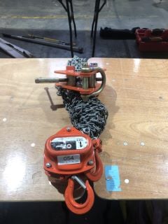 TIGER 1 TON TCB14 CHAIN BLOCK RRP £140 TO INCLUDE TIGER 1 TON BEAM CLAMP