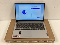 LAPTOP LENOVO IDEAPAD 1 15ADA7 256 GB (ORIGINAL RRP - 390,00€) IN SILVER. (WITH BOX AND CHARGER, LOOSE SCREEN CASE, SEE IN PICTURES). AMD RYZEN 3 3250U, 8 GB RAM, , AMD RADEON VEGA 3 GRAPHICS [JPTZ67