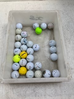 QTY OF ASSORTED GOLF BALLS INCLUDING SRIXON 2 AND WILSON 1: LOCATION - E6