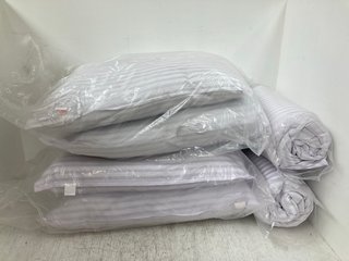 QTY OF BEDROOM PILLOWS TO INCLUDE SINGLE DUVETS: LOCATION - E7