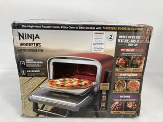 NINJA WOODFIRE ELECTRIC OUTDOOR OVEN & PIZZA SMOKER - RRP £250: LOCATION - FRONT BOOTH