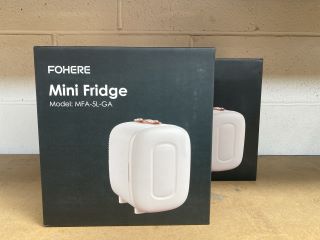 2 X FOHERE 5L MINI FRIDGE - MODEL: MF-5L-GA: LOCATION - I9