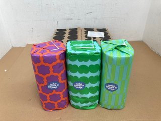 MULTI-PACK OF WHO GIVES A CR*P KITCHEN ROLLS: LOCATION - I2