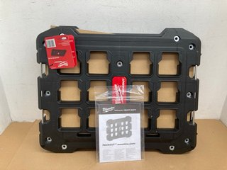 MILWAUKEE PACKOUT MOUNTING PLATE: LOCATION - I2