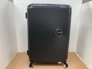 AMERICAN TOURISTER TEXTURED HARDSHELL SUITCASE IN BLACK: LOCATION - H1