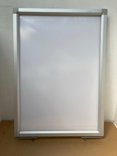 LARGE SNAP FRAME POSTER HOLDER IN SILVER: LOCATION - H6