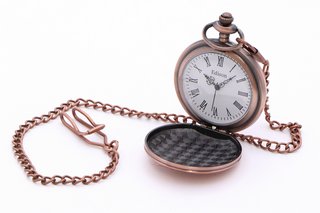 MEN'S EDISON ROSE GOLD COLOURED QUARTZ POCKET WATCH. COMES WITH A ROSE GOLD COLOURED CHAIN AND GIFT BOX: LOCATION - E12