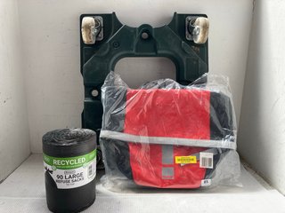 3 X ASSORTED OUTDOOR ITEMS TO INCLUDE HUMP REFLECTIVE WATERPROOF SINGLE PANNIER IN RED: LOCATION - J4