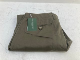 OLIVER BROWN LONDON MENS BROMPTON CHINOS IN OLIVE - UK 34L - RRP £135.00: LOCATION - C14