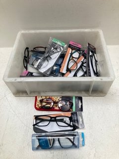 QTY OF ASSORTED READING GLASSES: LOCATION - C11