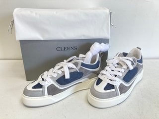 CLEENS ESSENTIAL SKATE TRAINERS IN OCEAN - SIZE UK11 - RRP £160: LOCATION - BOOTH