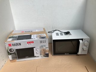 HADEN 20L MICROWAVE IN SILVER: LOCATION - WA8