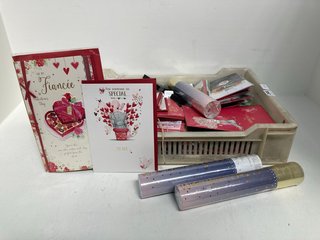 QTY OF ASSORTED WRAPPING PAPER AND GREETINGS CARDS: LOCATION - WA11